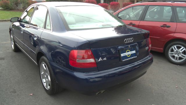 Audi A4 2000 photo 1