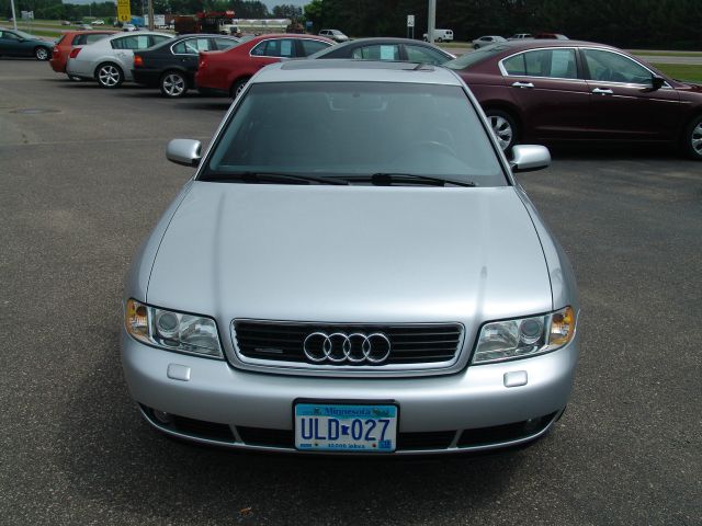 Audi A4 2000 photo 4