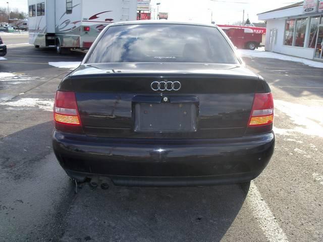 Audi A4 2000 photo 3