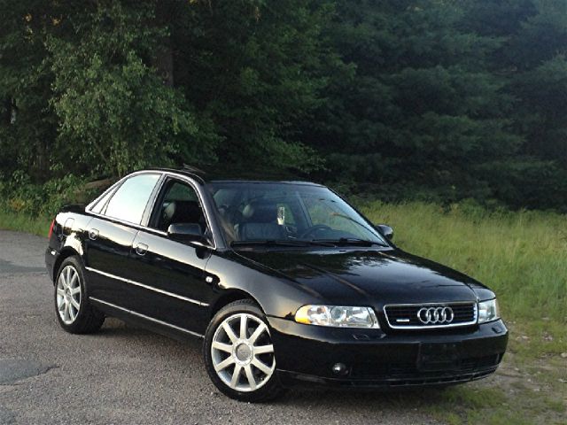 Audi A4 2001 photo 2