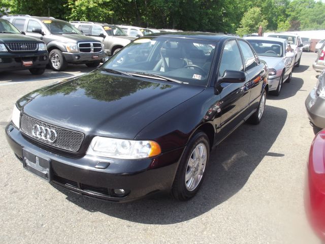 Audi A4 2001 photo 2