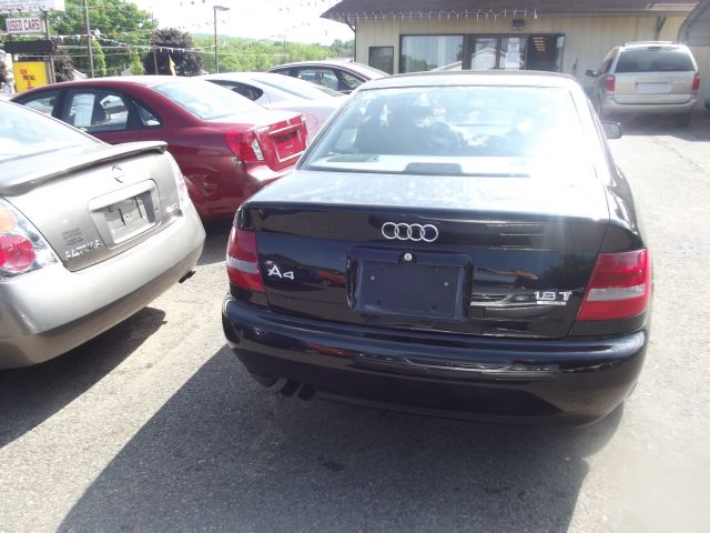 Audi A4 2001 photo 3