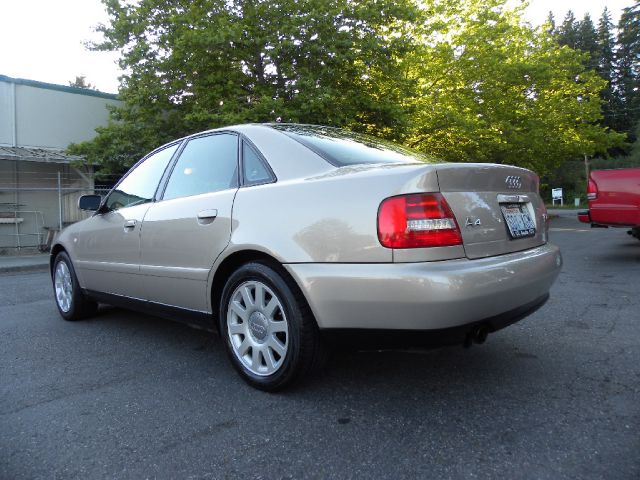 Audi A4 2001 photo 2