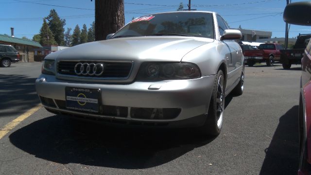 Audi A4 2001 photo 1