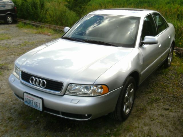 Audi A4 Convenience Sedan