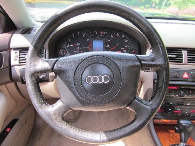 Audi A4 2001 photo 3