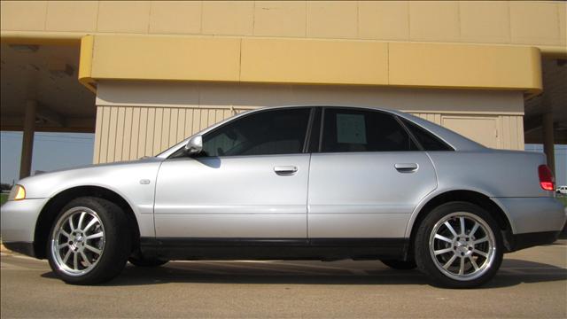 Audi A4 2001 photo 1