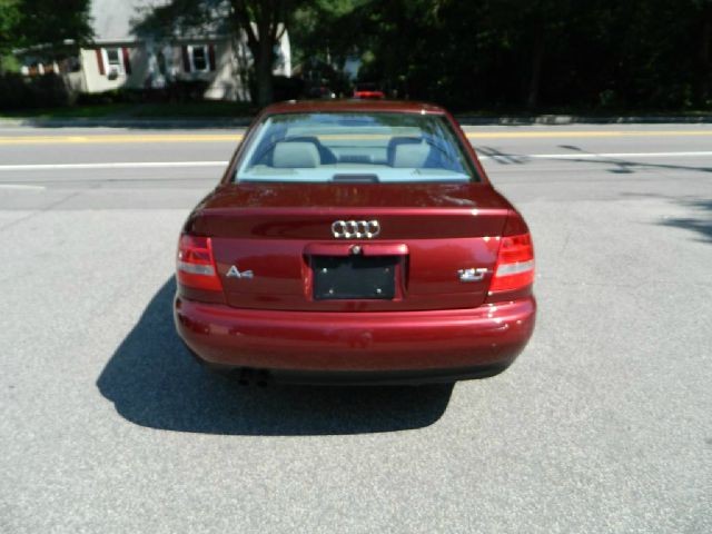 Audi A4 2001 photo 4