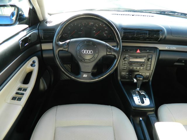 Audi A4 2001 photo 6