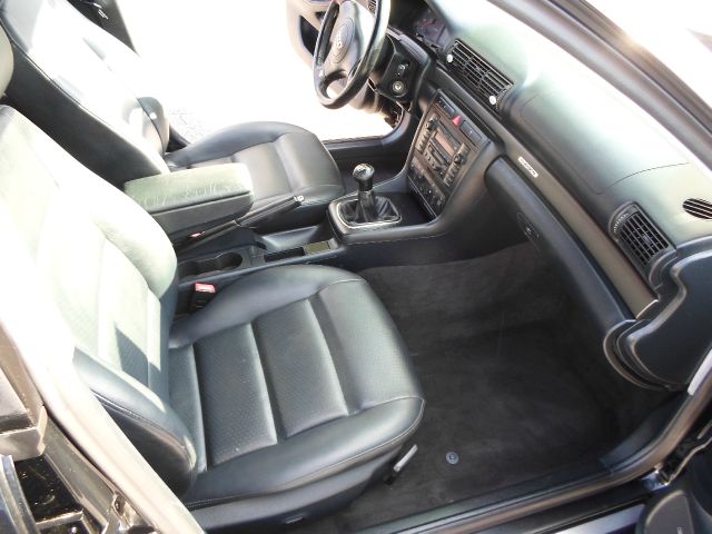 Audi A4 2001 photo 2