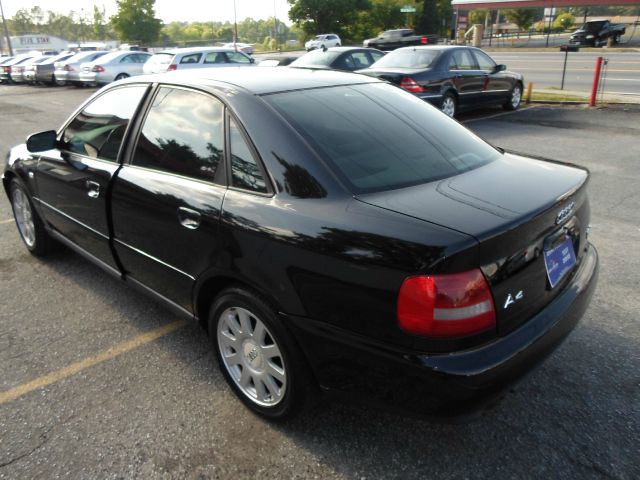 Audi A4 2001 photo 3