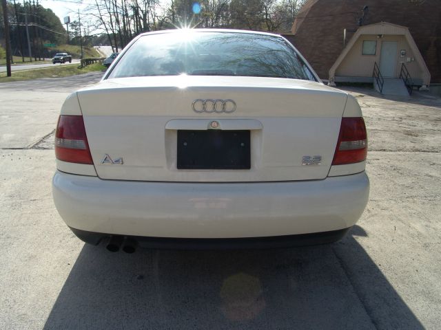 Audi A4 2001 photo 12