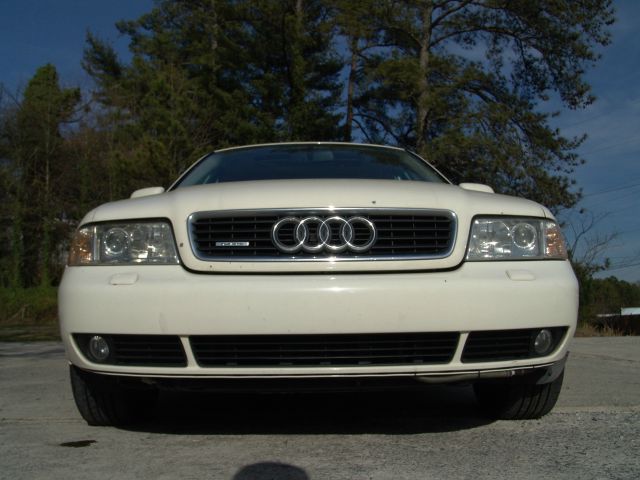 Audi A4 2001 photo 16