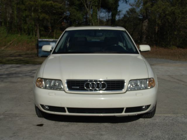 Audi A4 2001 photo 2