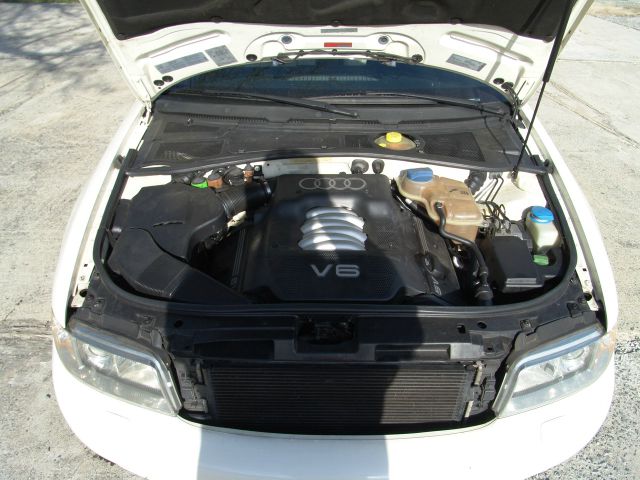 Audi A4 2001 photo 9