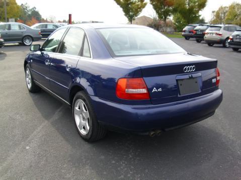 Audi A4 2001 photo 2