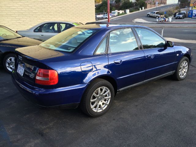 Audi A4 2001 photo 1