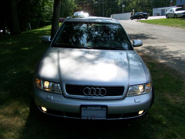 Audi A4 2001 photo 4