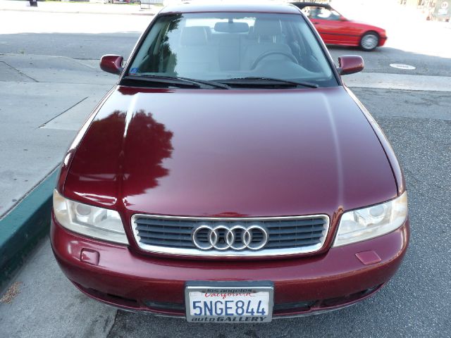 Audi A4 2001 photo 1