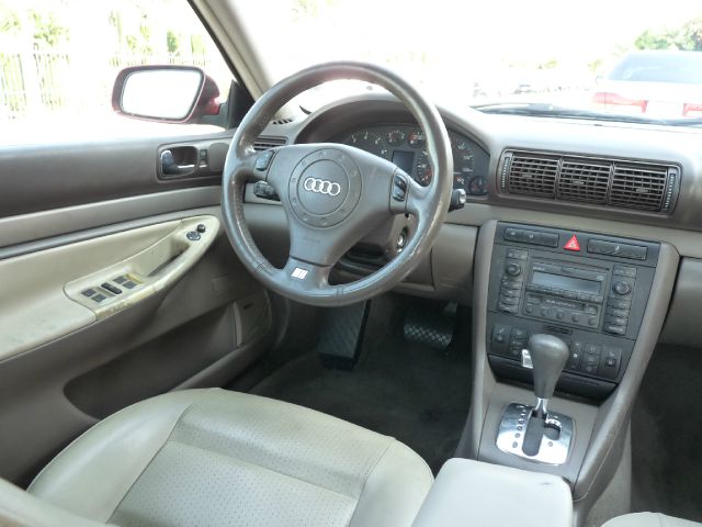 Audi A4 2001 photo 7