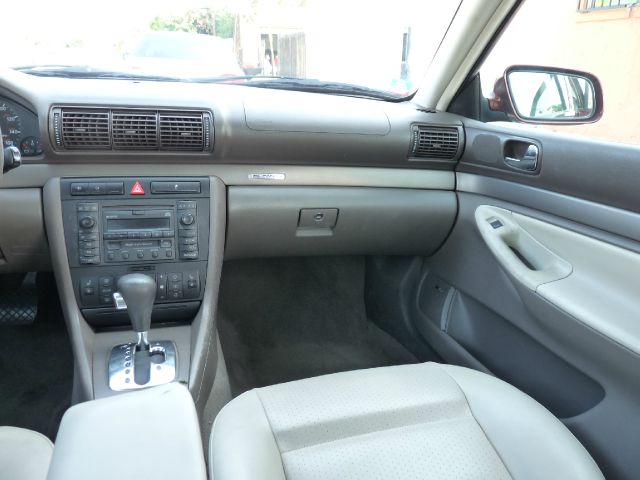 Audi A4 2001 photo 8