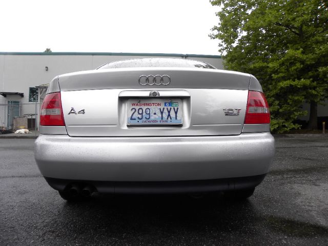 Audi A4 2001 photo 2