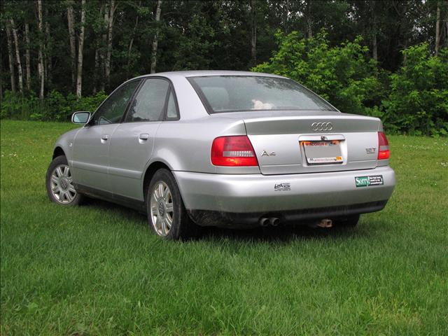 Audi A4 2001 photo 4