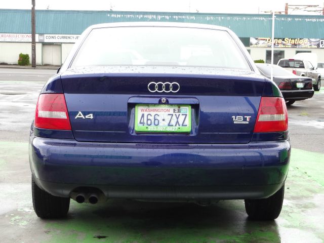 Audi A4 2001 photo 2