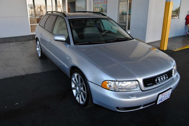 Audi A4 2001 photo 1