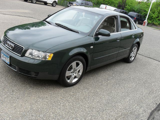 Audi A4 2002 photo 4