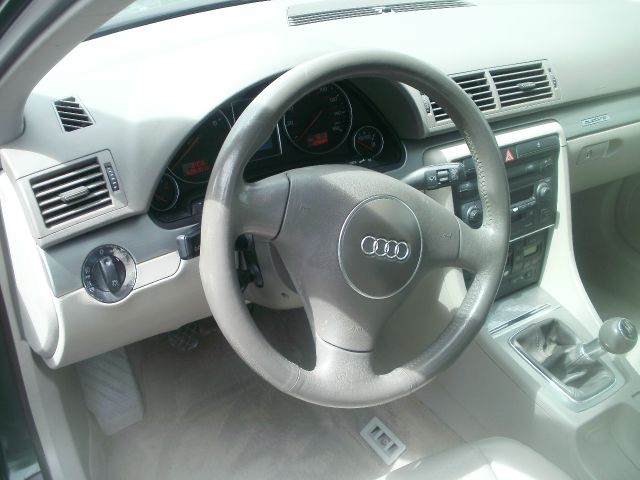 Audi A4 2002 photo 8