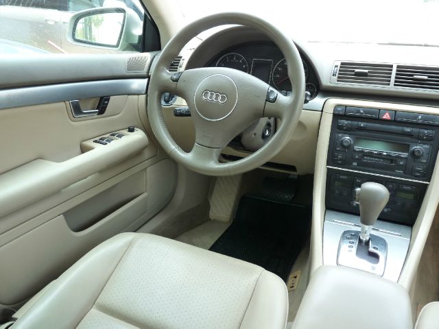 Audi A4 2002 photo 16