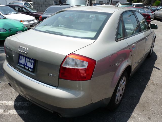 Audi A4 2002 photo 9