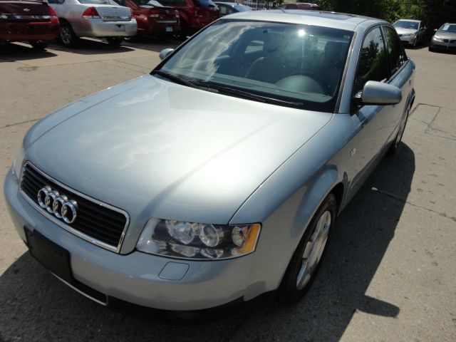 Audi A4 2002 photo 1