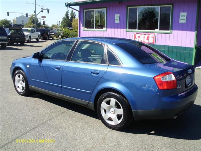 Audi A4 2002 photo 2