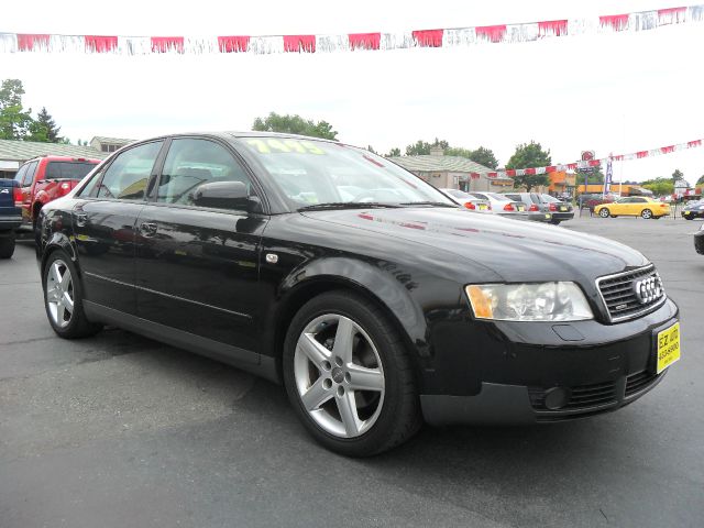 Audi A4 2002 photo 2