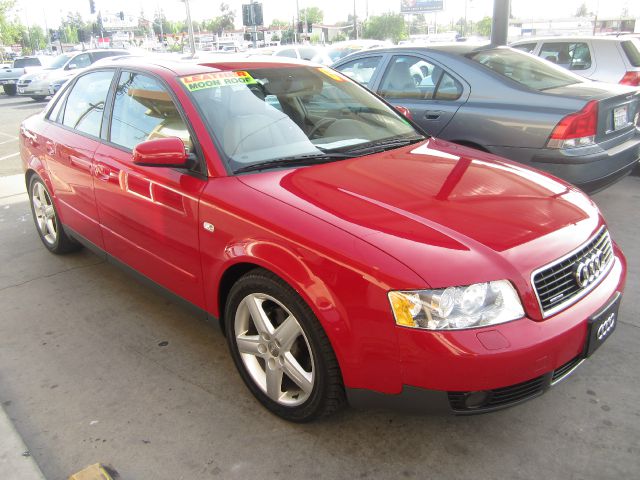 Audi A4 2002 photo 2