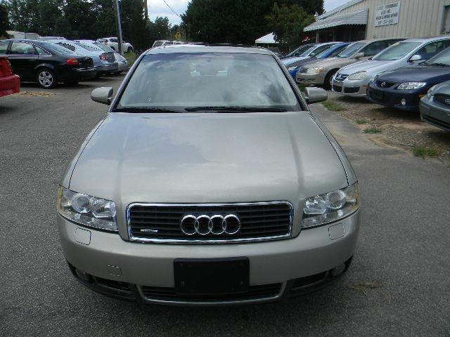 Audi A4 2002 photo 2