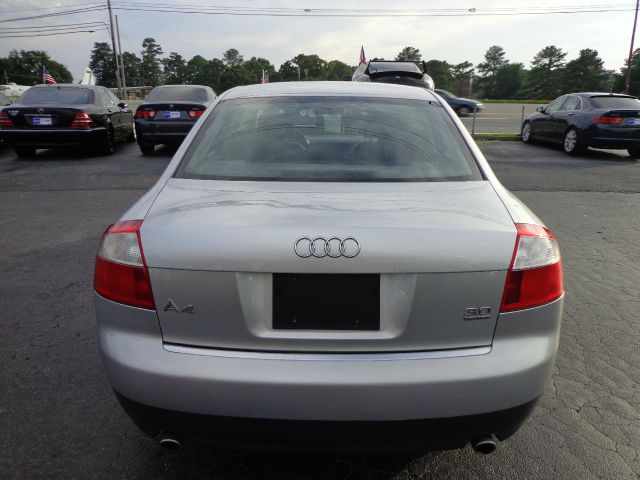 Audi A4 2002 photo 4