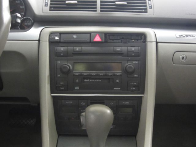 Audi A4 2002 photo 2