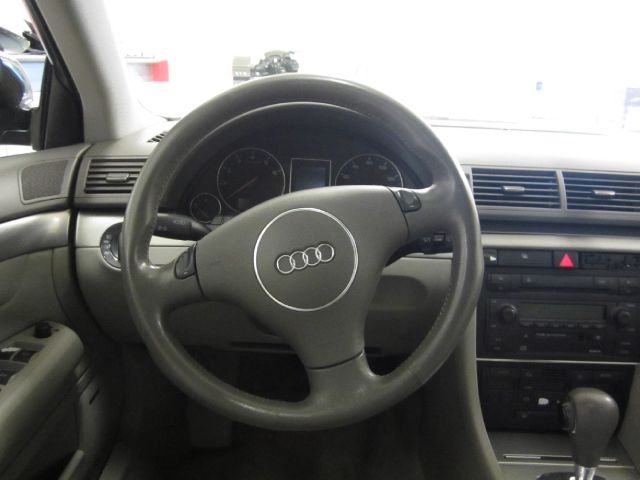 Audi A4 2002 photo 8