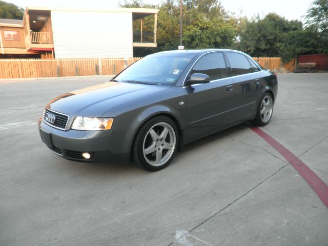 Audi A4 2002 photo 2