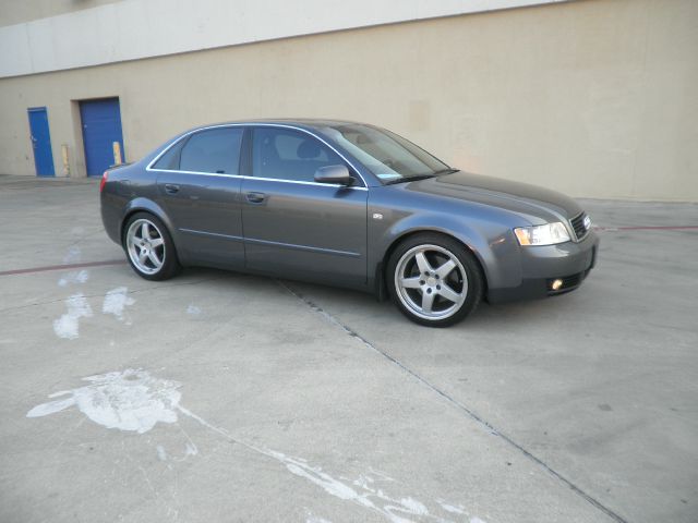 Audi A4 2002 photo 4