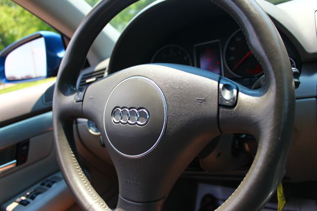 Audi A4 2002 photo 9