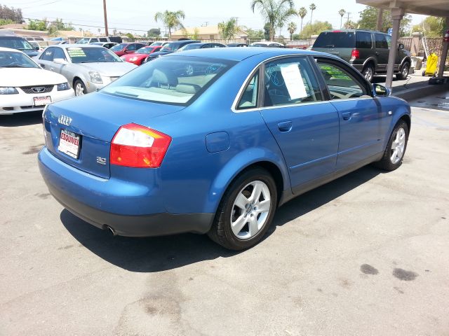 Audi A4 2002 photo 2