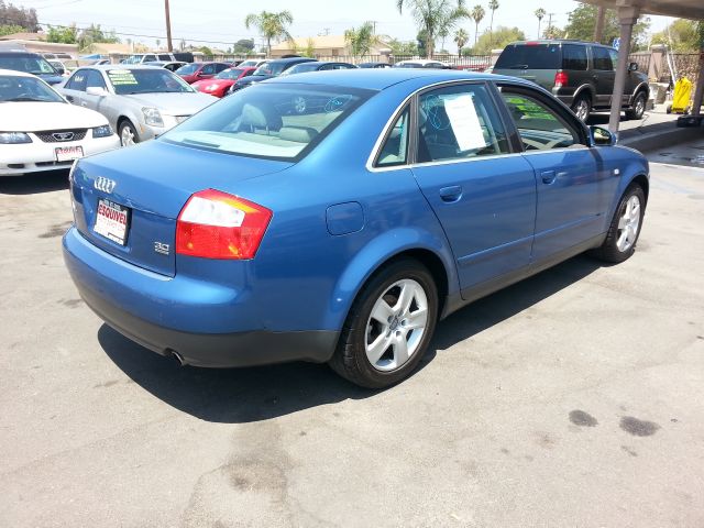 Audi A4 2002 photo 4