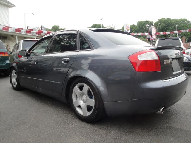 Audi A4 2002 photo 16