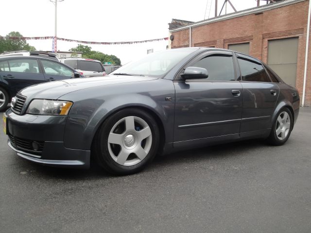 Audi A4 2002 photo 9