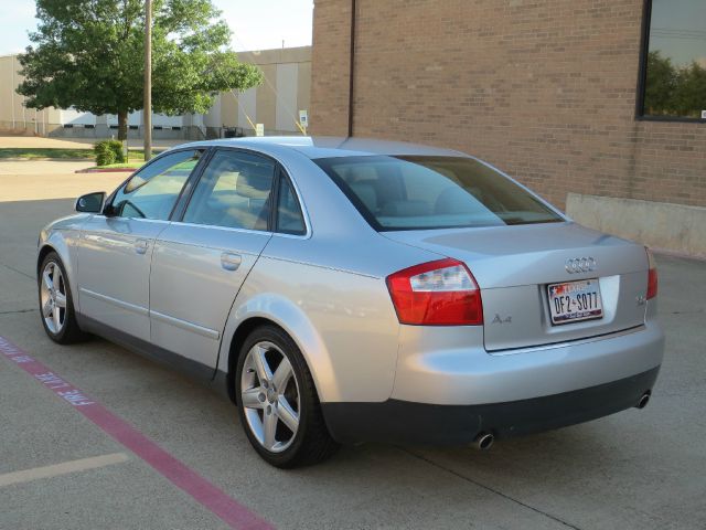 Audi A4 2002 photo 4