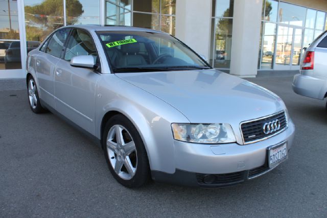 Audi A4 2002 photo 2